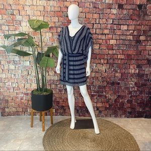 Brand: Max Studio Size: Medium Color Blue and white print